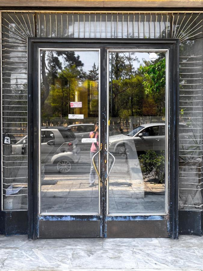 Luxury Apartment In The Heart Of The City - 1Br Athens Exterior photo